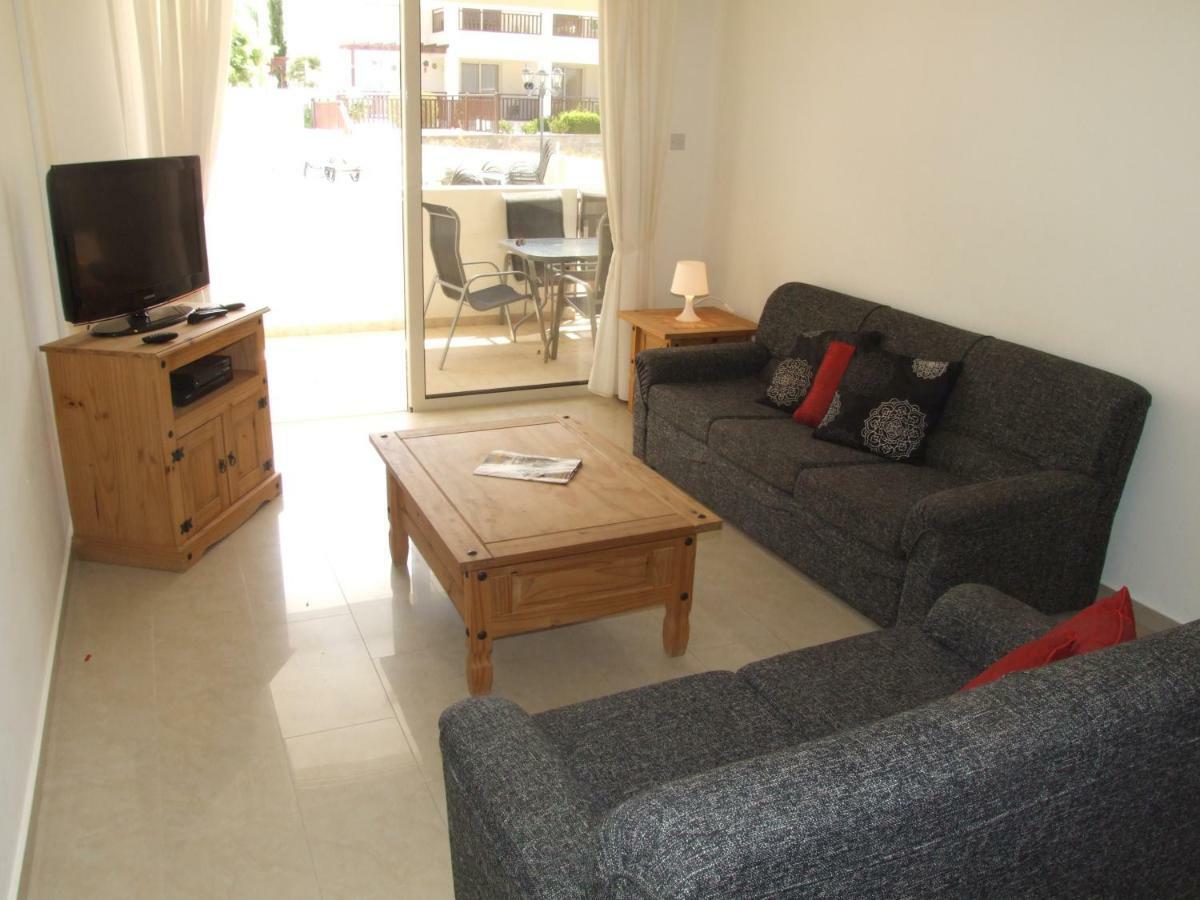 2 Bedroom Poolside Apartment E9 Pegeia Exterior foto