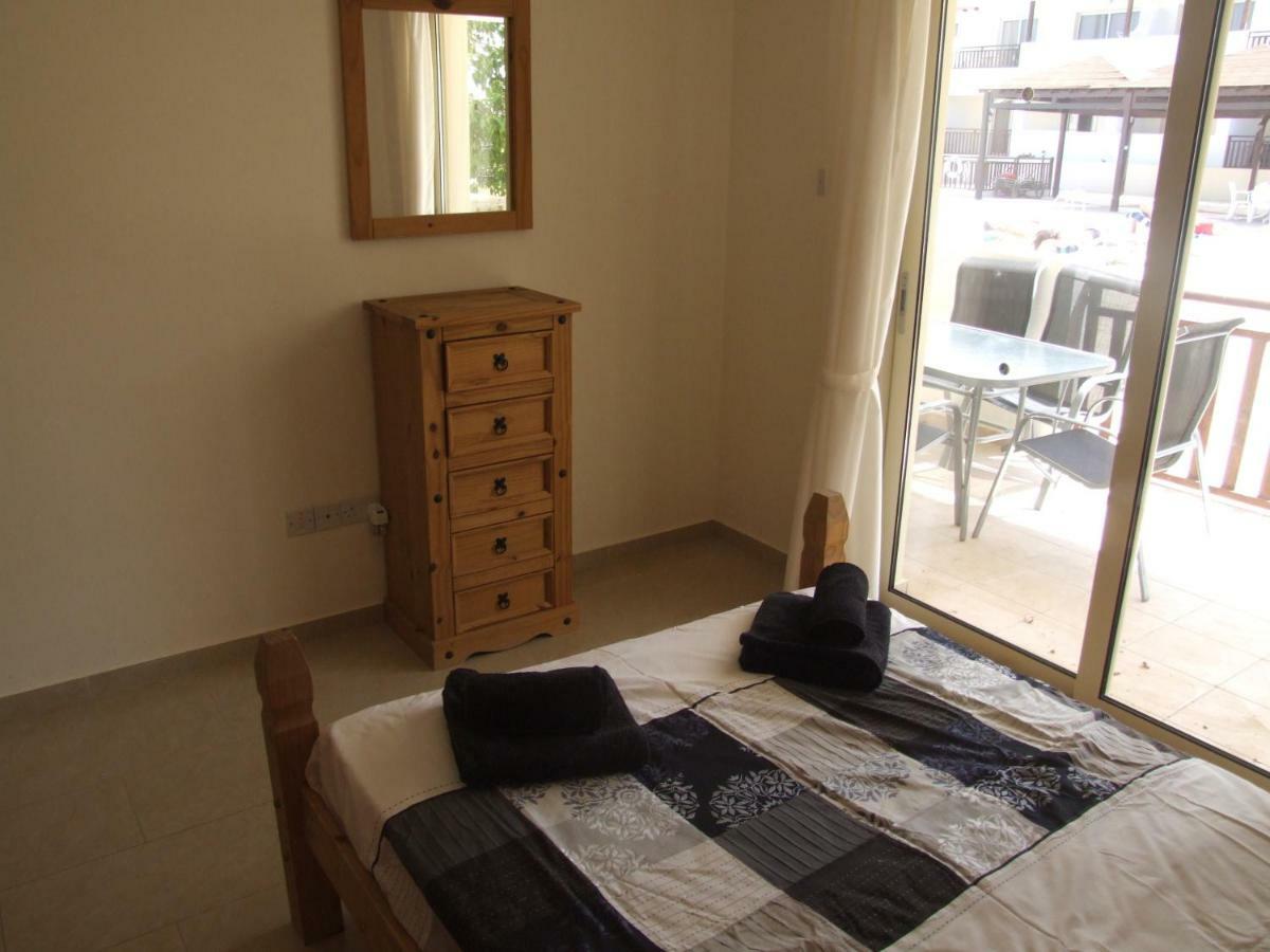 2 Bedroom Poolside Apartment E9 Pegeia Exterior foto